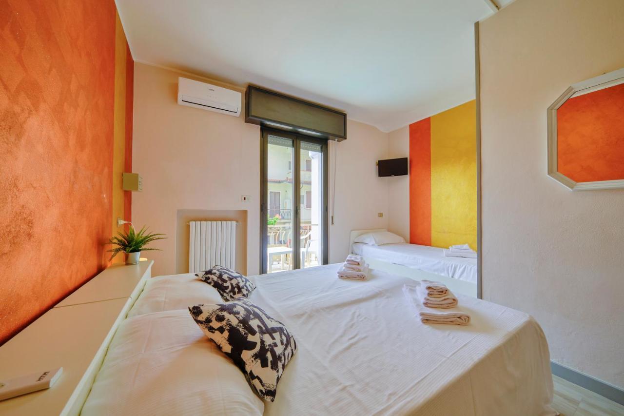 Hotel Vittoria ซีร์มิโอเน ภายนอก รูปภาพ