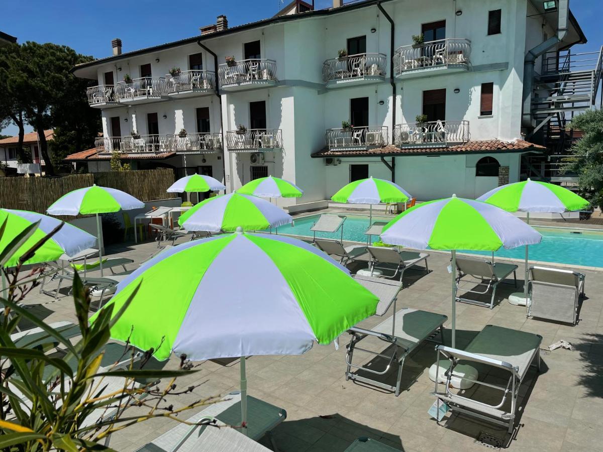 Hotel Vittoria ซีร์มิโอเน ภายนอก รูปภาพ